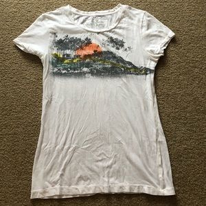American Eagle T-shirt